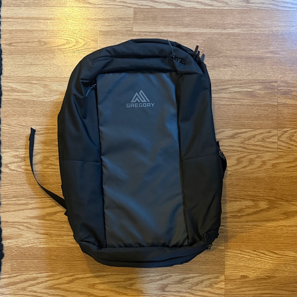 Gregory Black Border Carry-On 40L